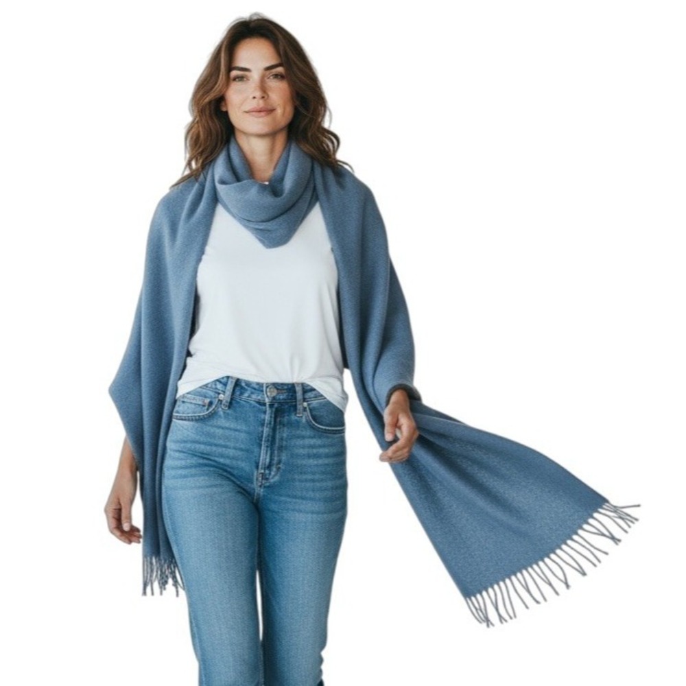 Women's Wool Silk Fringed Scarf Shawl Blue Gray 25" X 68" Soft Double Sided EUC